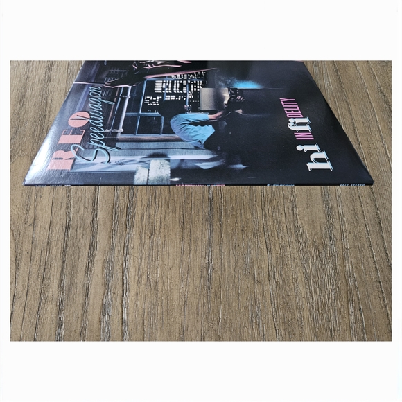 REO Speedwagon•Hi Infidelity•Epic (#FE 36844) - Picture 5 of 9